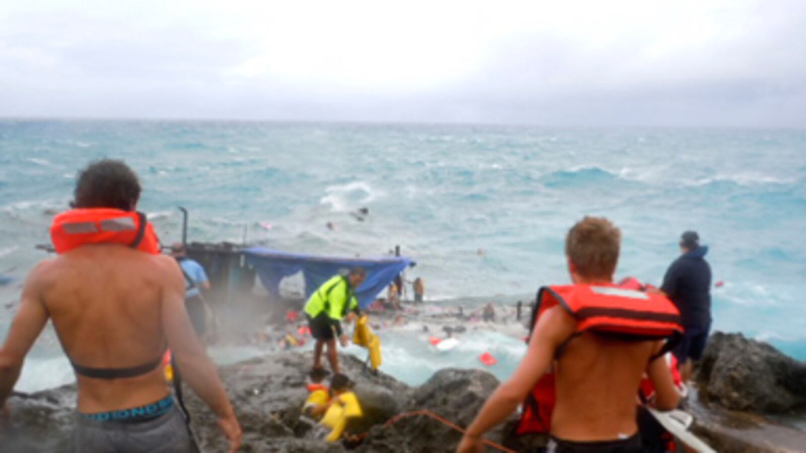 articles/2010/12/16/asylum-seekers-boat-disaster-australia-immigration-challenges/bonner-australia-asylum_147694_q0xks8