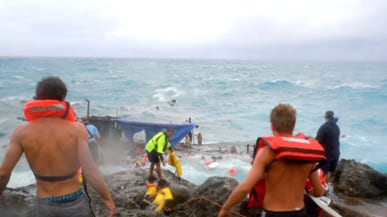 articles/2010/12/16/asylum-seekers-boat-disaster-australia-immigration-challenges/bonner-australia-asylum_147694_q0xks8