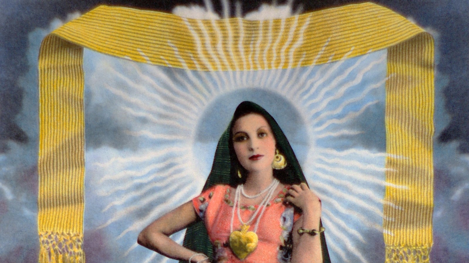 articles/2014/06/16/shining-a-spotlight-on-mexico-s-iconic-textile-the-rebozo/140609-foreman-rebozo-lexus-tease_p00hb5