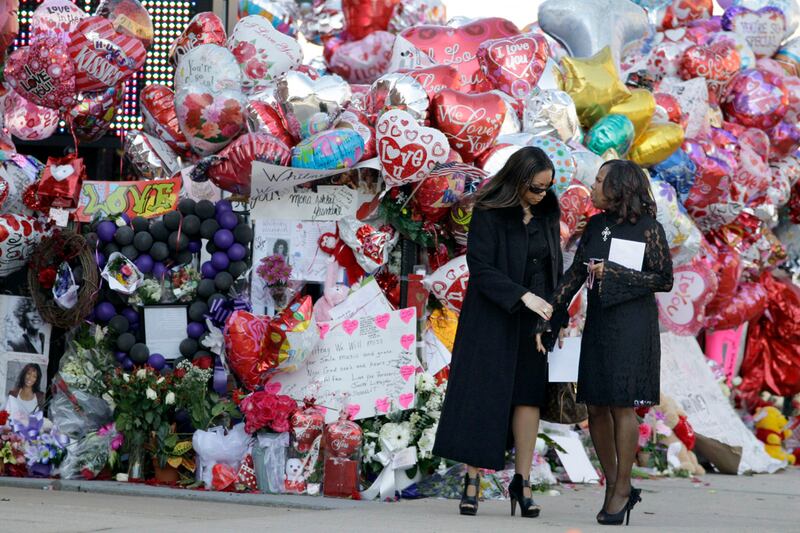 articles/2012/02/19/sending-whitney-home-at-an-emotional-service/whitney-houston-funeral-samuels_s9yi9o