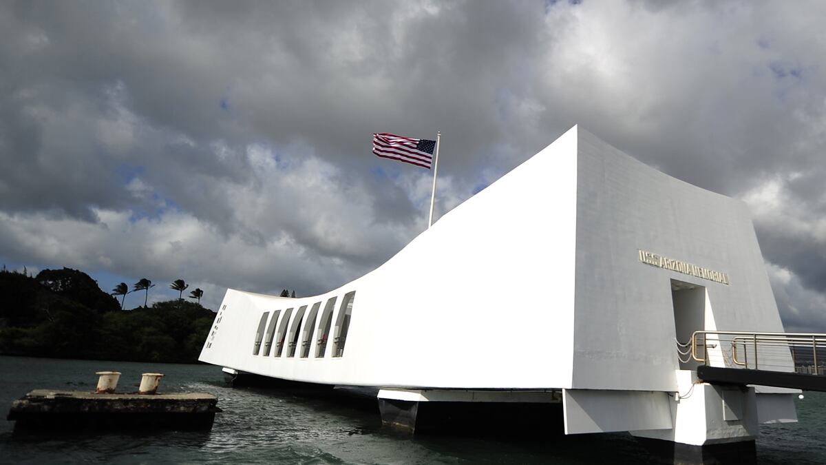 cheats/2015/07/27/36-wwii-marine-dead-return-home/150727-wwii-marines-cheat_cfswe6