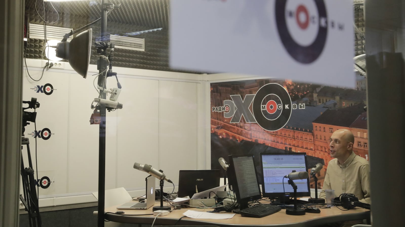 2017-10-23T120444Z_1674303408_UP1EDAN0XJWUR_RTRMADP_3_RUSSIA-RADIO-ATTACKS_samilk