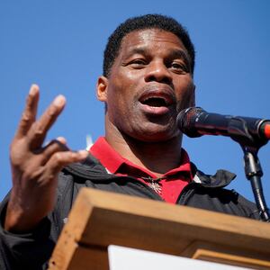 2022-10-22T045437Z_1185807097_RC2R5X9B342W_RTRMADP_3_USA-ELECTION-GEORGIA_el3isa