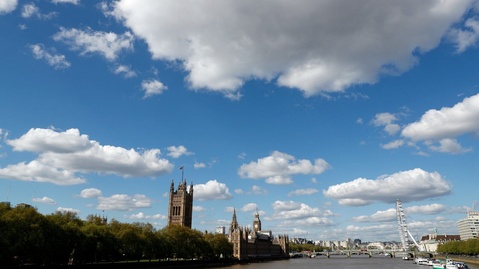 170624-cyberattack-uk-parliament-cheat_rvz209