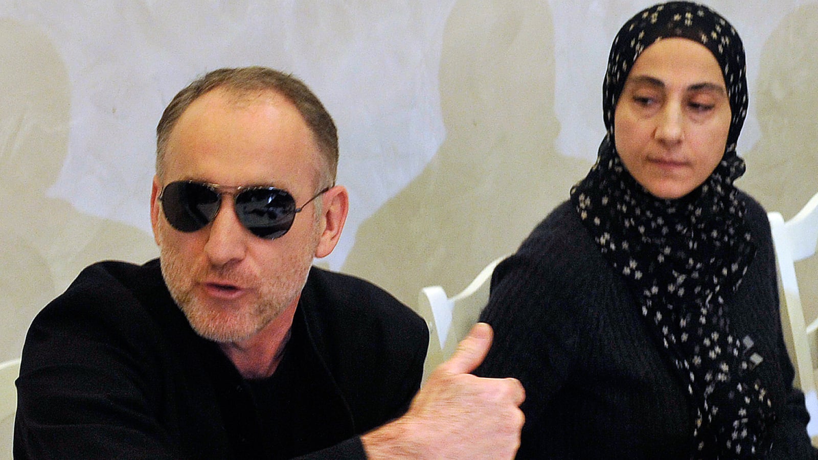 articles/2013/05/09/boston-suspects-parents-on-the-run/130507-_parents-tsarnaev-tease_a5ecxo