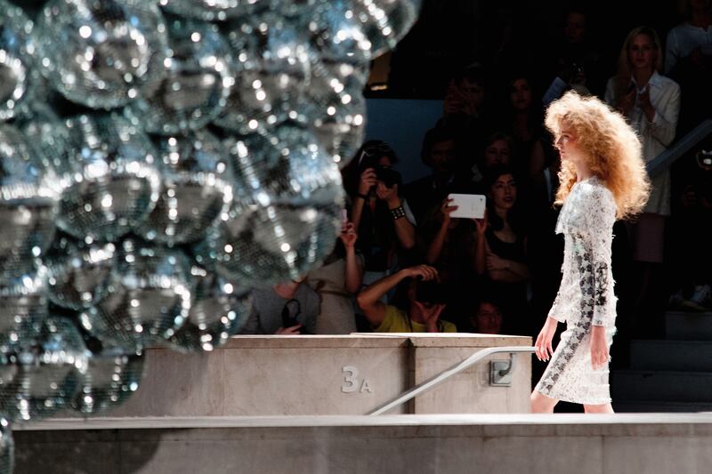 articles/2013/10/02/paris-fashion-week-photo-of-the-day-october-2/131002-fashion-pod_tuicmm