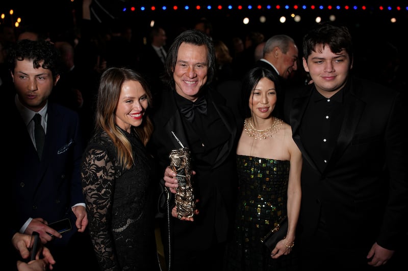 Jane Erin Carrey, Jim Carrey, Min Ah and Riley Jackson