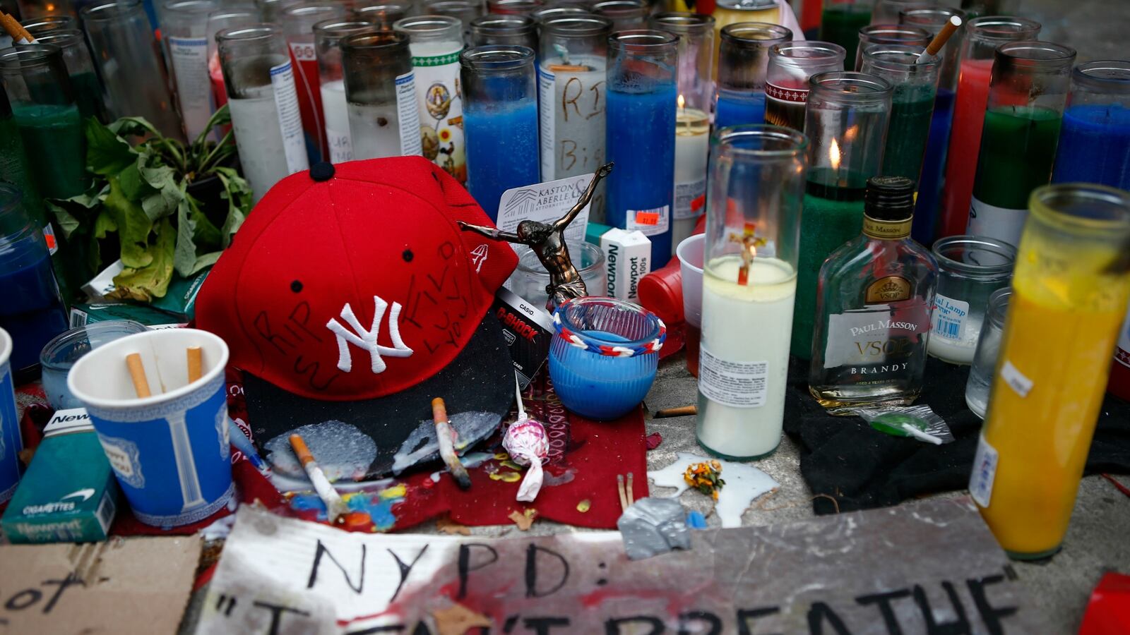 cheats/2016/02/11/grand-jury-hears-evidence-in-garner-case/160108-eric-garner-cheat_nwjpu3