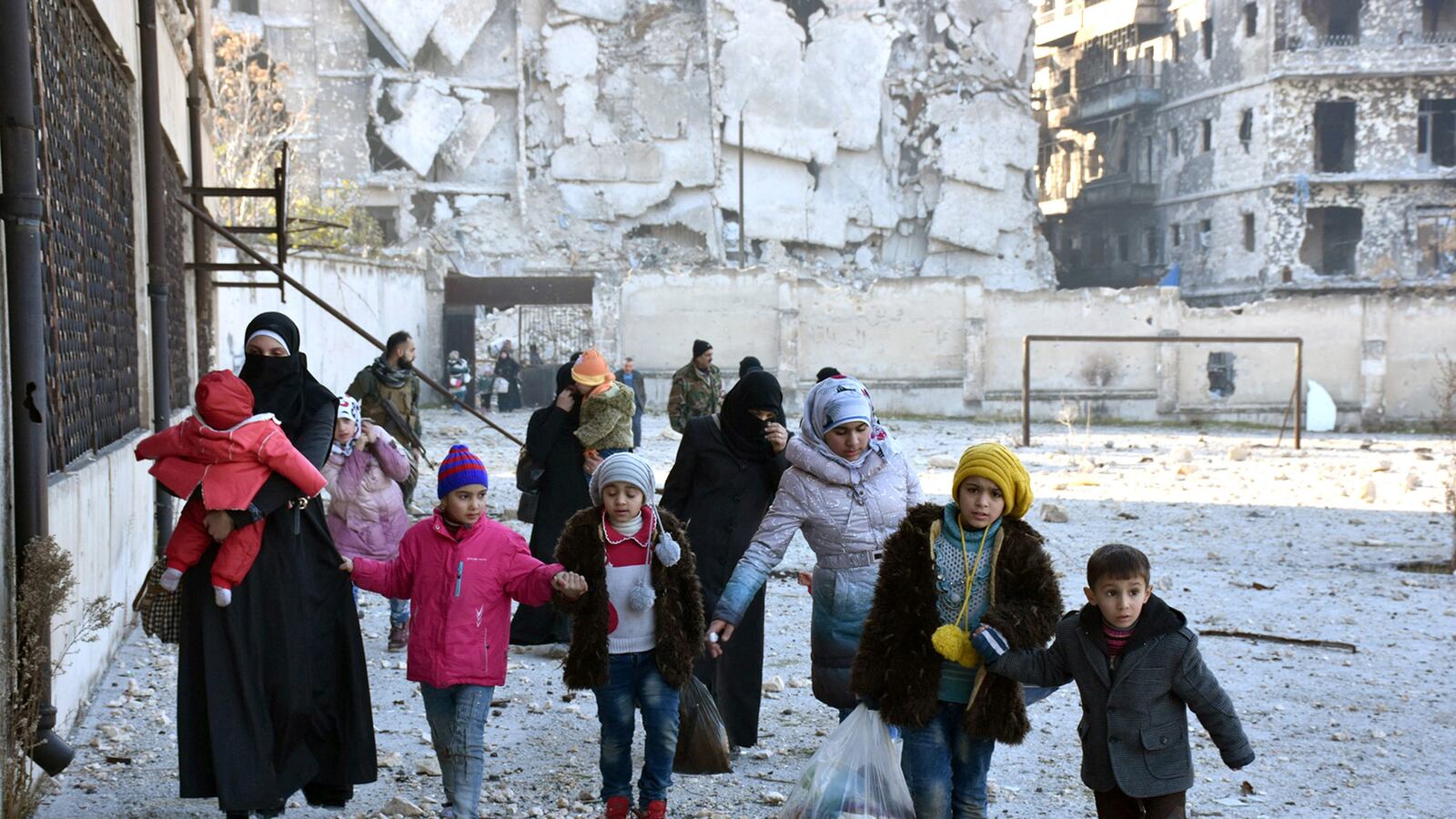 articles/2016/12/13/aleppo-ceasefire-reached-to-evacuate-civilians/161213-Gutman-aleppo-cease-fire-tease_h3setf
