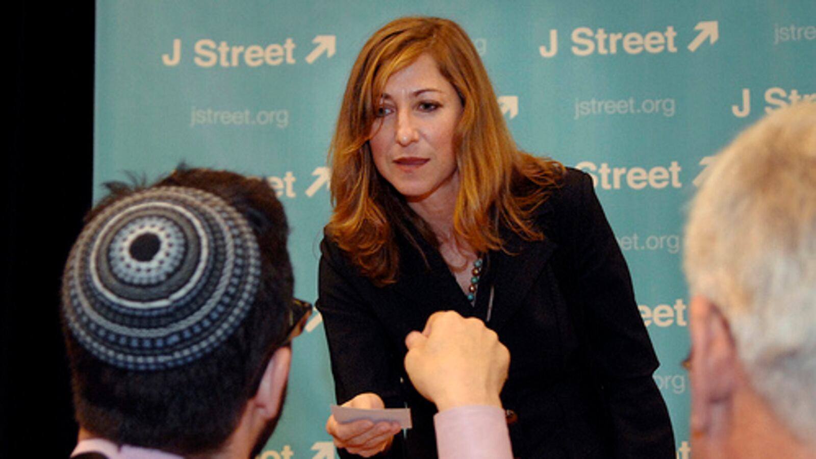 articles/2013/10/07/between-j-street-and-the-pew-survey/j-street-kippah_htwhtt