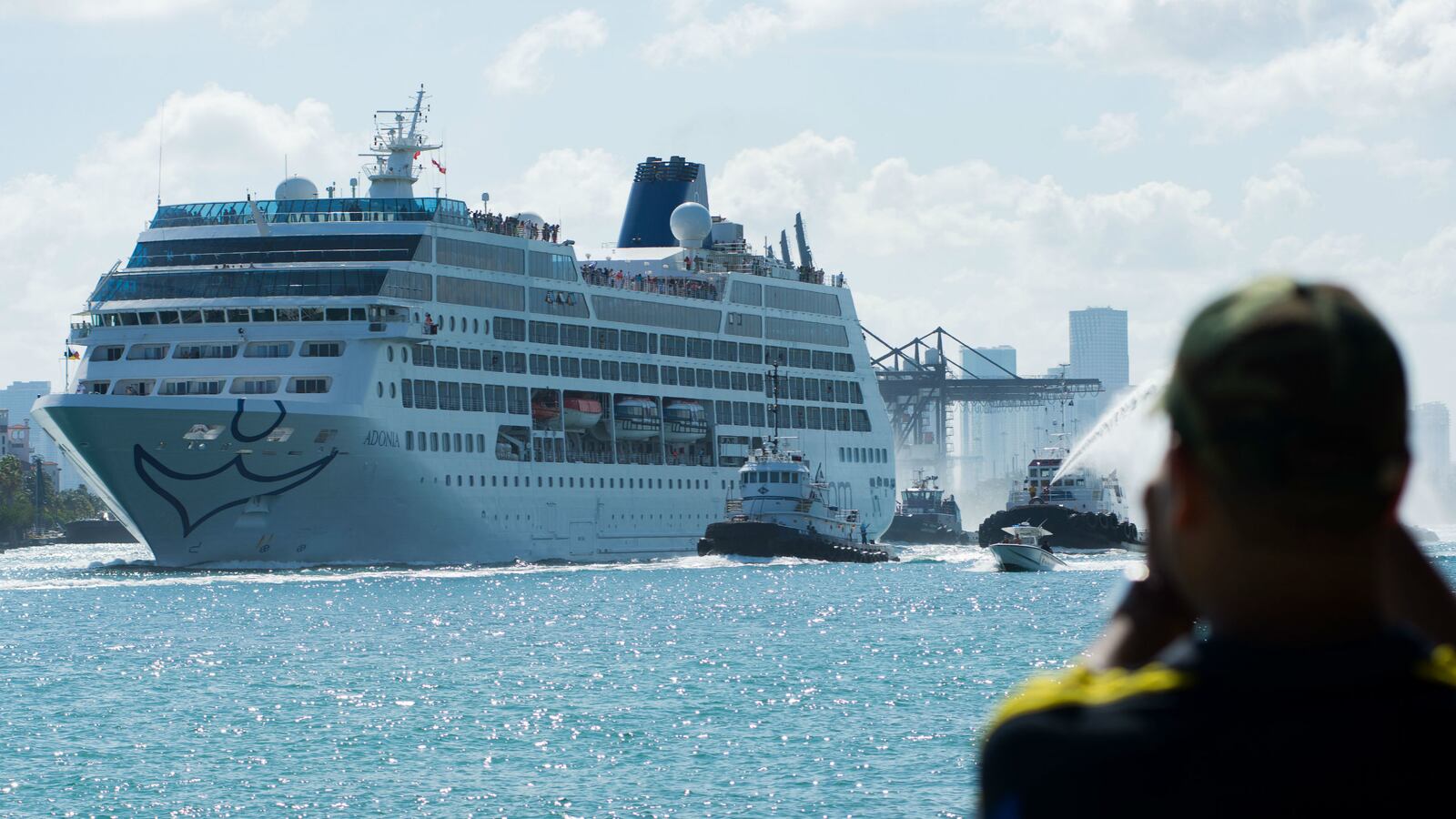cheats/2016/05/02/u-s-cruise-makes-historic-trip-to-cuba/160502-us-cruise-ship-sails-cuba-cheat_r8quoh