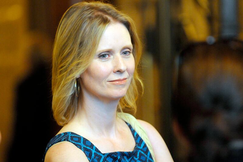 galleries/2012/05/21/angelina-jolie-lucy-liu-more-stars-who-attended-top-1000-high-schools-photos/famous-high-school-cynthnia-nixon_be7dcq