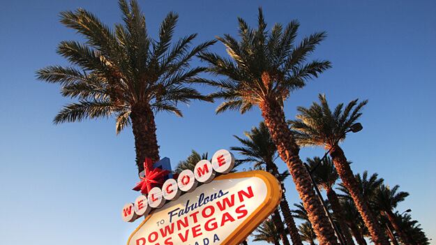 cheats/2010/10/03/recession-still-crippling-vegas/smartest-cities---las-vegas_ojkgbx