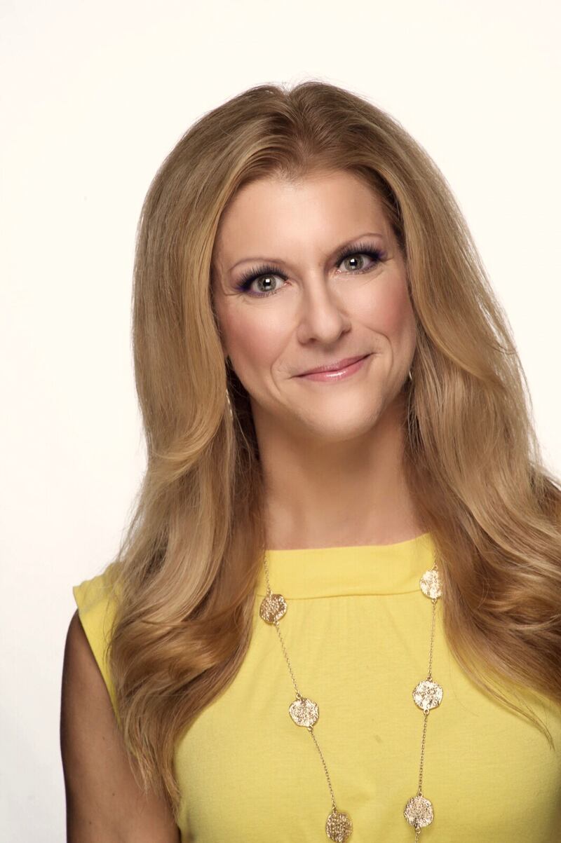 Yellow_Dress_Headshot_2019_pk4kfo