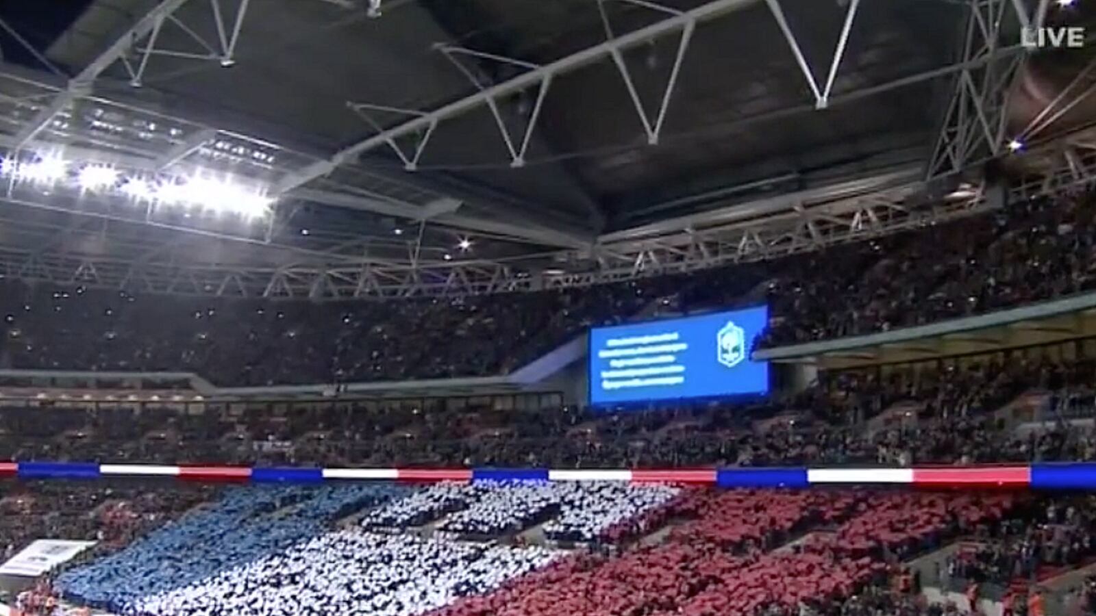 cheats/2015/11/17/video-brits-sing-french-anthem-at-match/151117-french-anthem-cheat_qjtebe