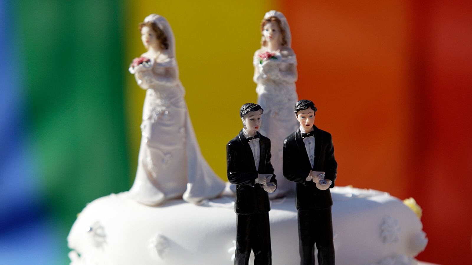 articles/2011/06/28/the-billion-dollar-gay-wedding-boost/gay-marriage-cake_ffcn5d
