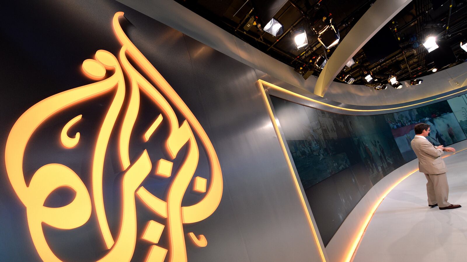 cheats/2014/01/29/egypt-charges-20-journalists/140129-al-jazeera-cheat_swdkvg