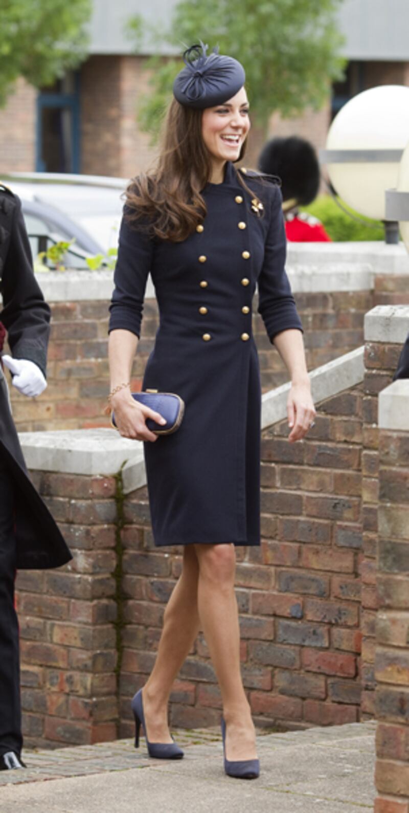 galleries/2010/12/10/kate-middleton-lookbook/kate-middleton-lookbook-irish-medal-parade_bxaahf