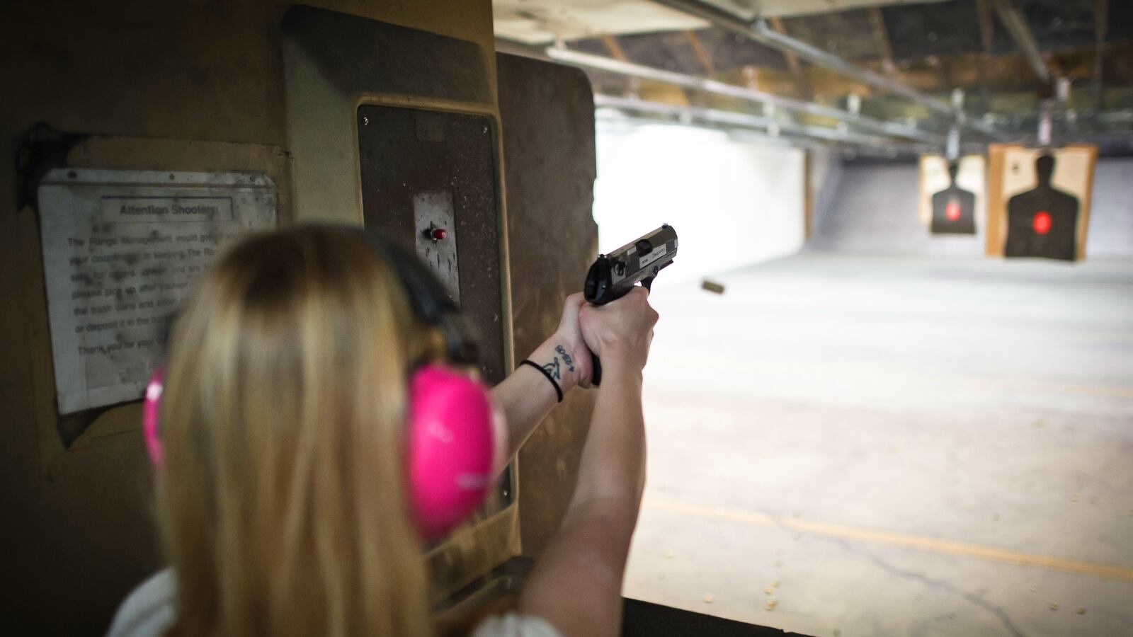 articles/2014/05/14/a-former-navy-firearms-instructor-and-proud-gun-owner-on-why-we-need-common-sense-gun-control/140513-van-diver-guns-tease_vktcpy