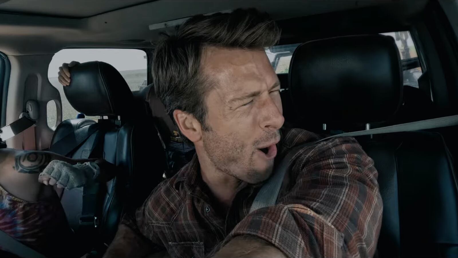 Screenshot of Glen Powell in 'Twisters' trailer