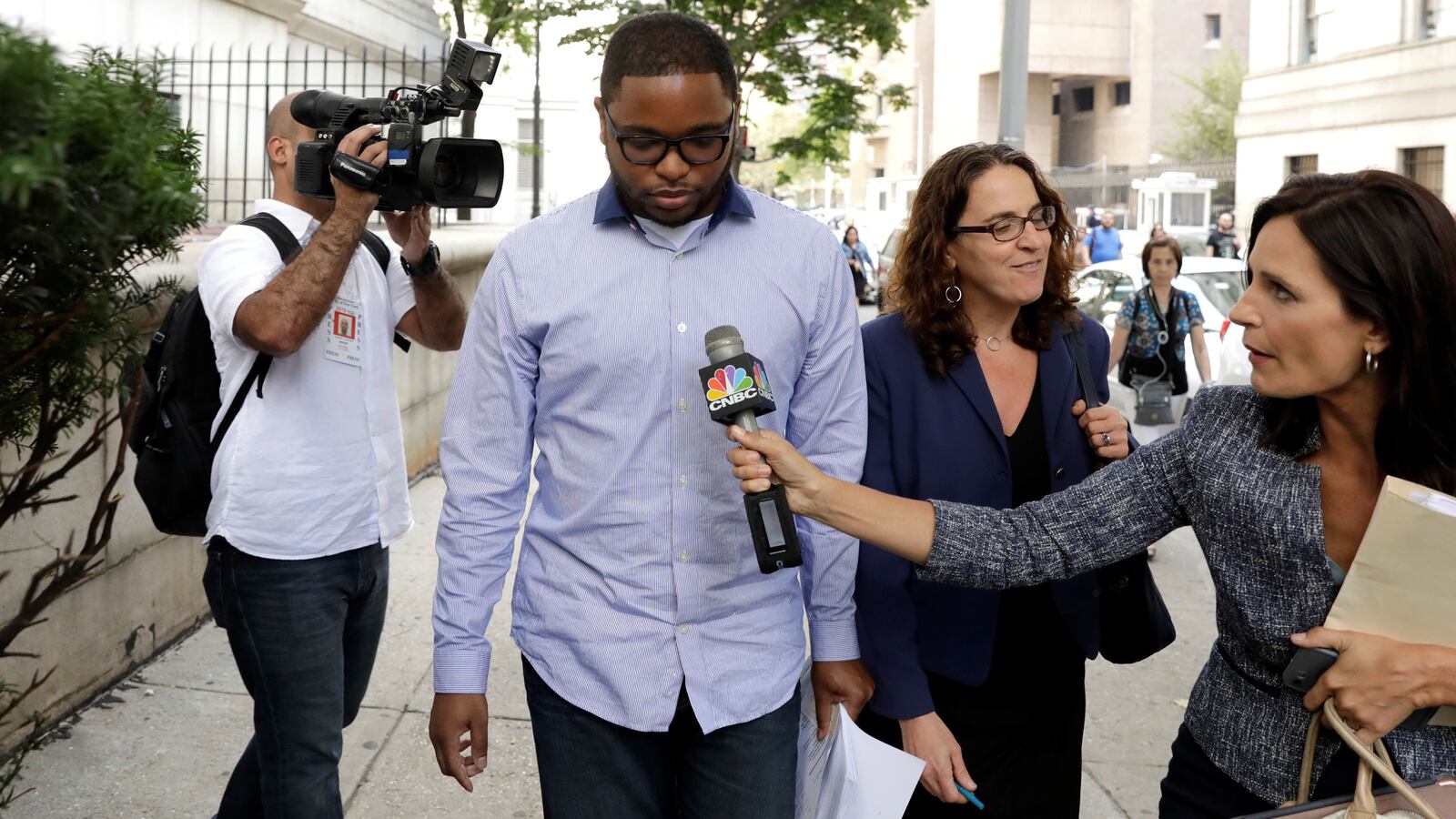 200329-schager-scheme-tease_unmuct