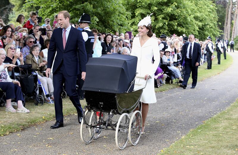articles/2015/07/05/the-newest-royal-family-on-parade-for-the-first-time-at-royal-christening/150705-sykes-royal-baby-embed1_gi2lgr