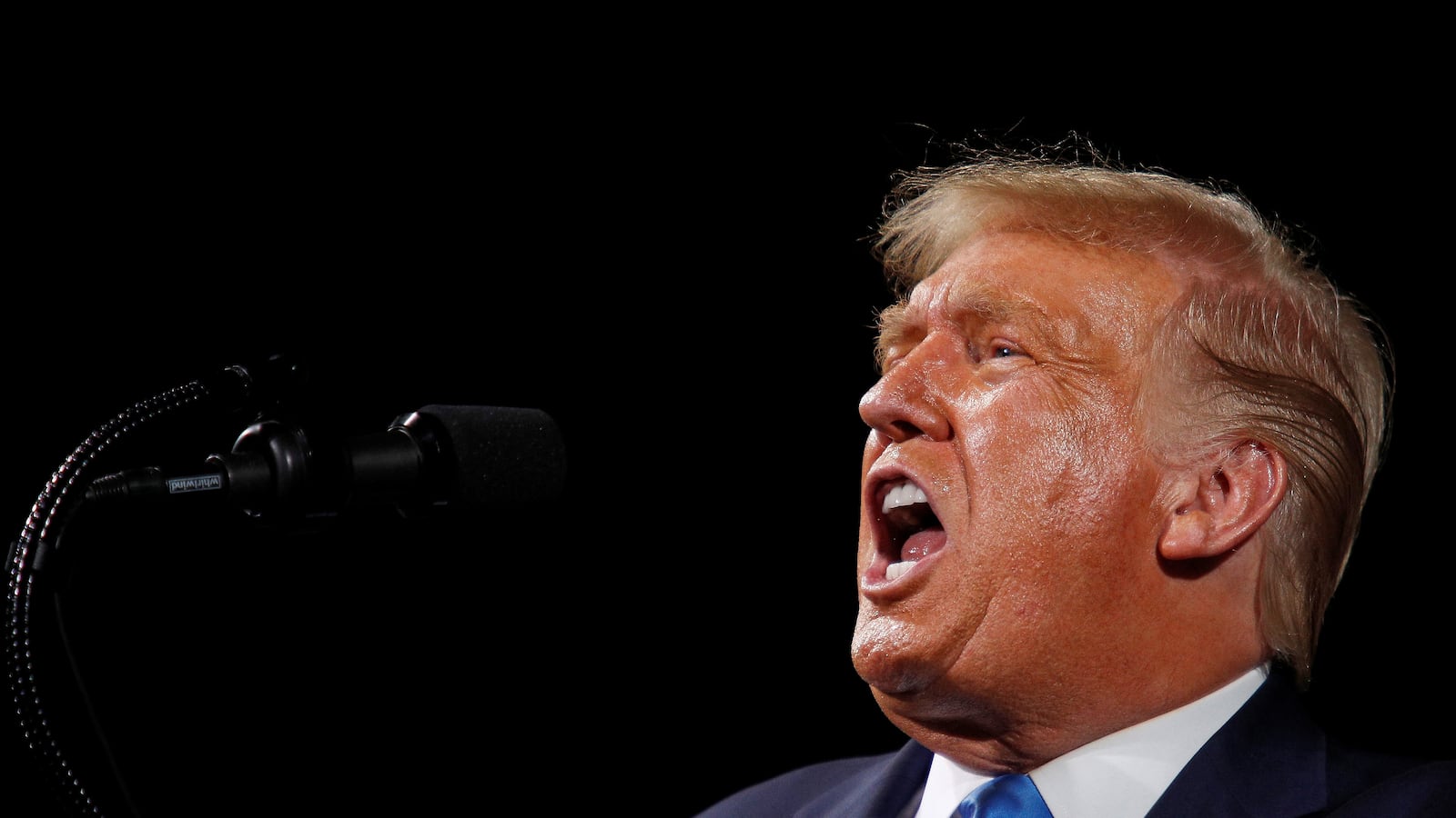 2020-09-25T021338Z_796748209_RC2E5J92Q3UA_RTRMADP_3_USA-ELECTION-TRUMP_t7gjya