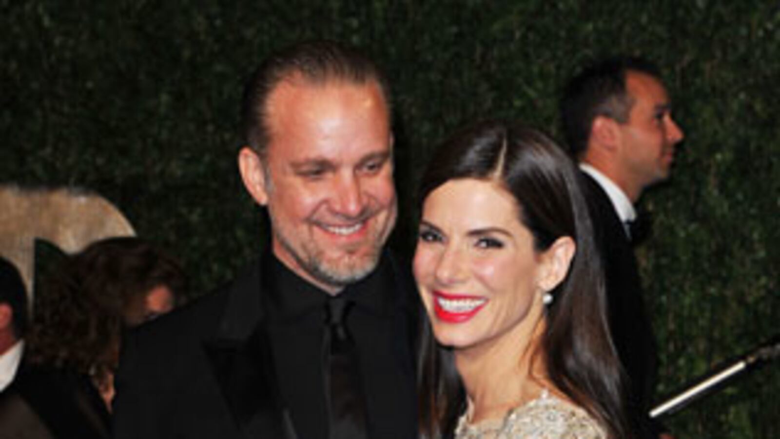 cheats/2010/03/18/bullockrsquos-hubbie-aplogizes/less-successful-husbands---bullock_gsywov