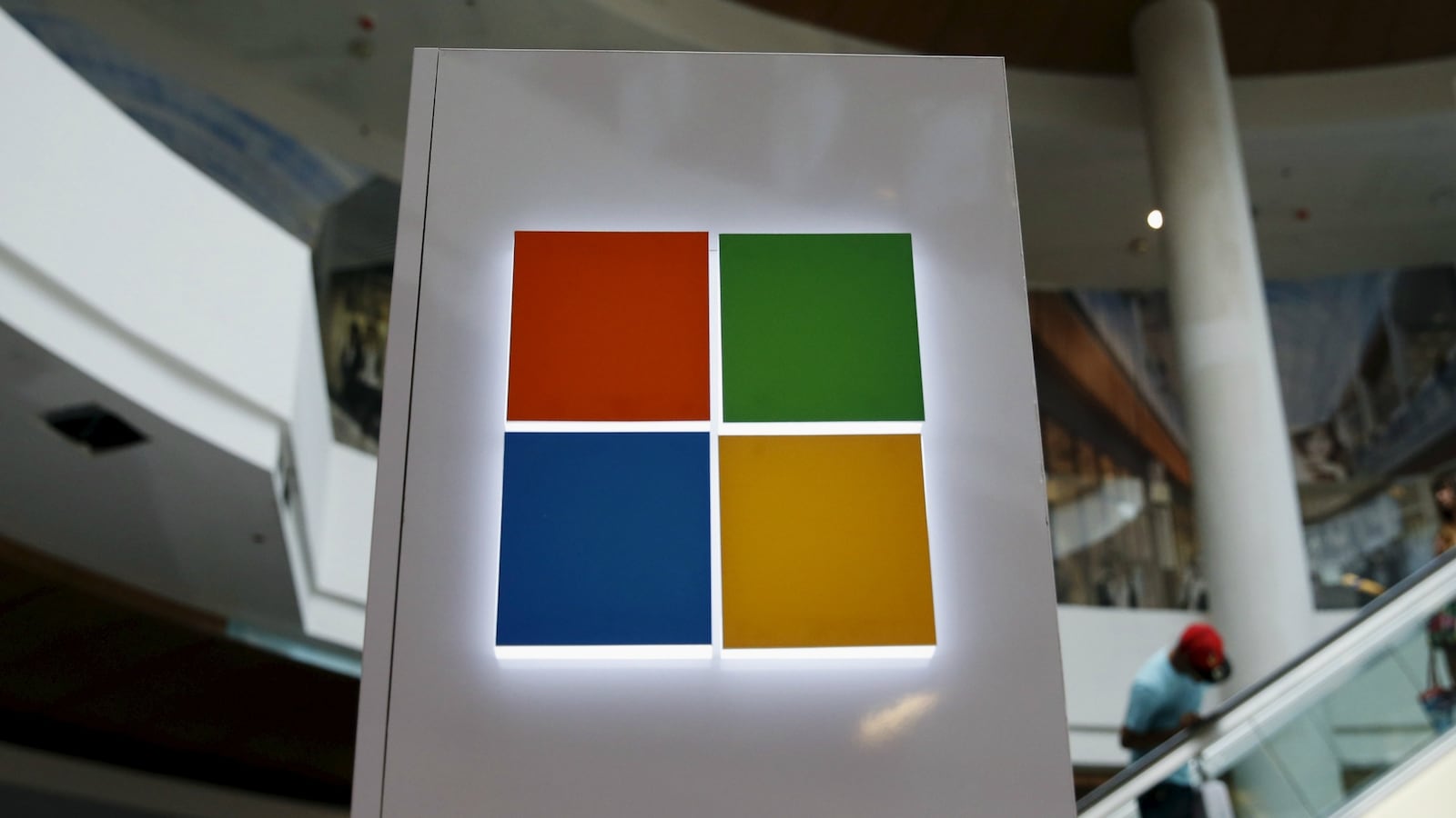 cheats/2016/04/14/microsoft-sues-u-s-over-data-requests/160414-microsoft-logo-cheat_jyd0nu