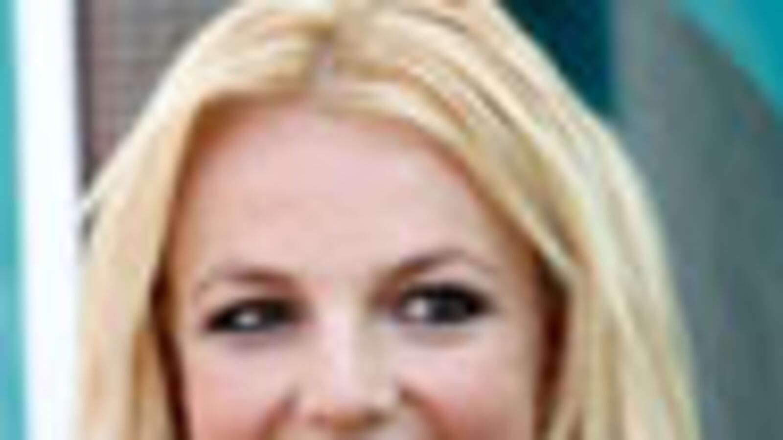 cheats/2011/03/03/britney-spears-debuts-news-single/author-photo---britney-spears_xfuzoc