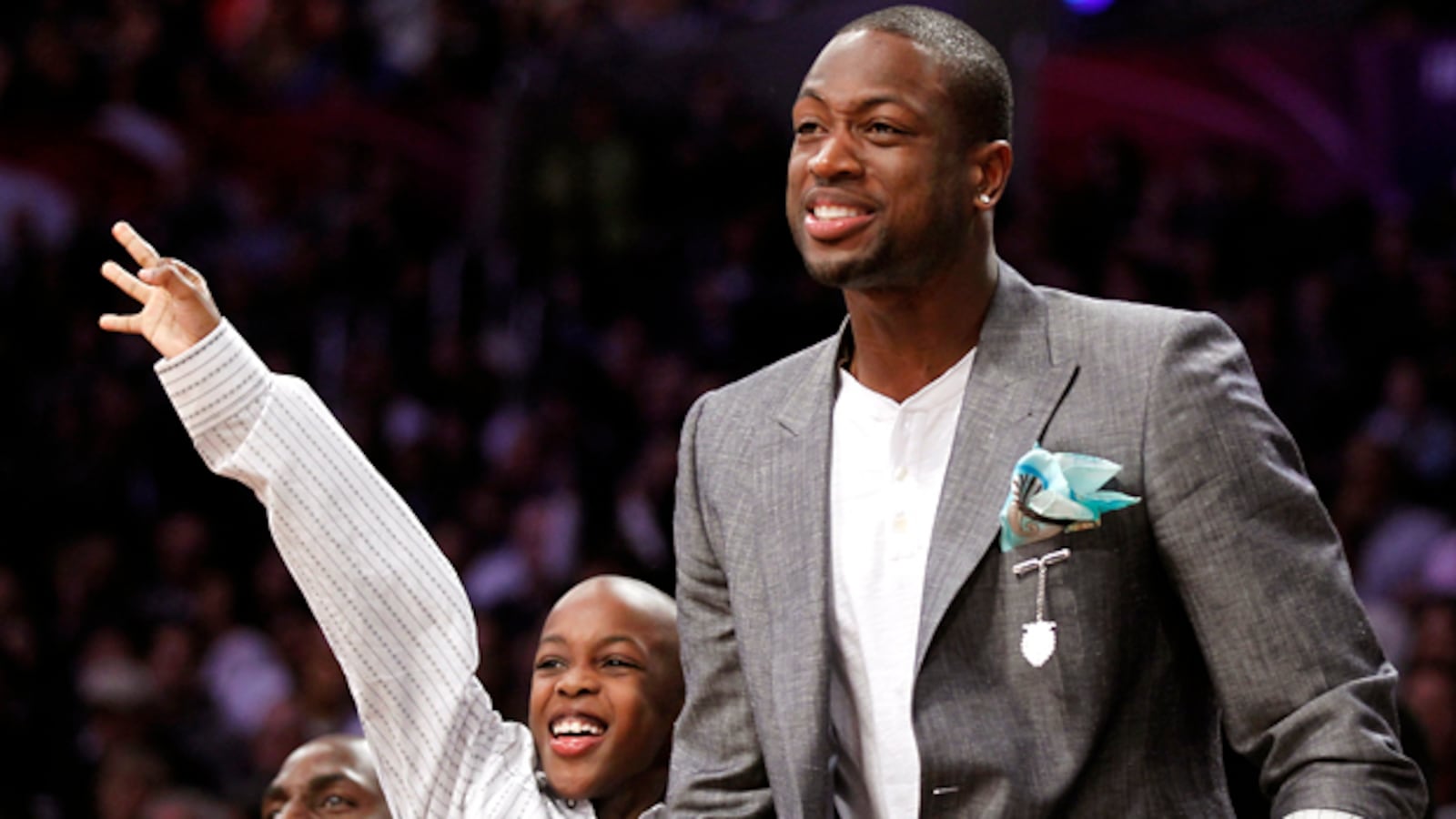articles/2011/06/06/dwyane-wade-my-life-as-an-nba-superstar-single-dad/dwyane-wade-CO08-artlede_xyyyhs