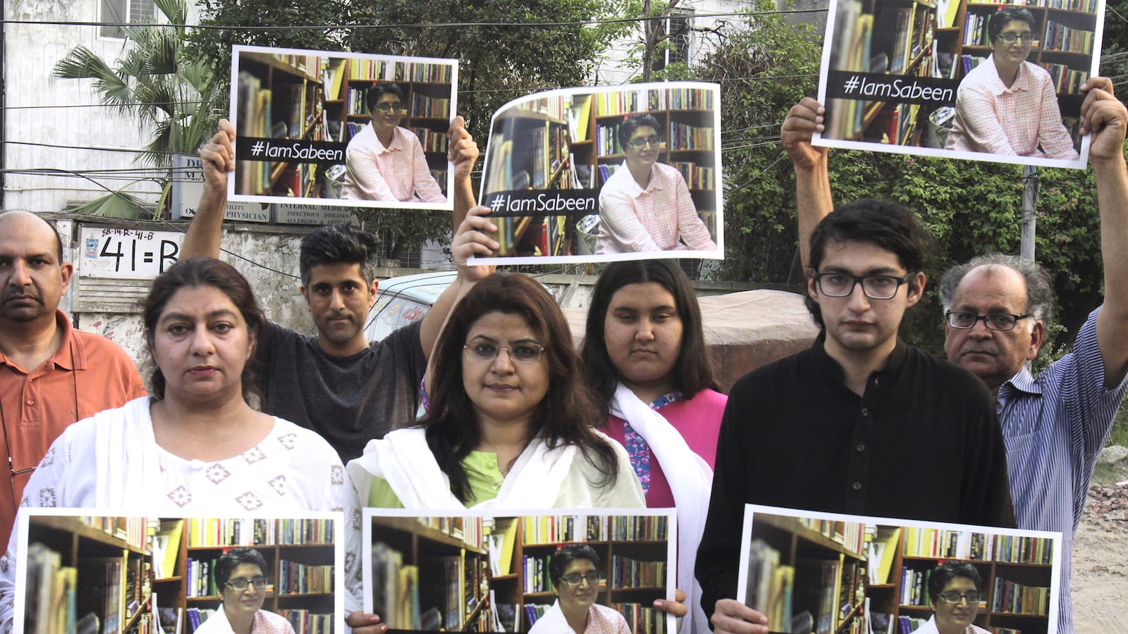 articles/2015/04/26/in-pakistan-this-activist-was-martyred-for-her-moderation/150426-nomani-activist-murdered-tease_wwatxv