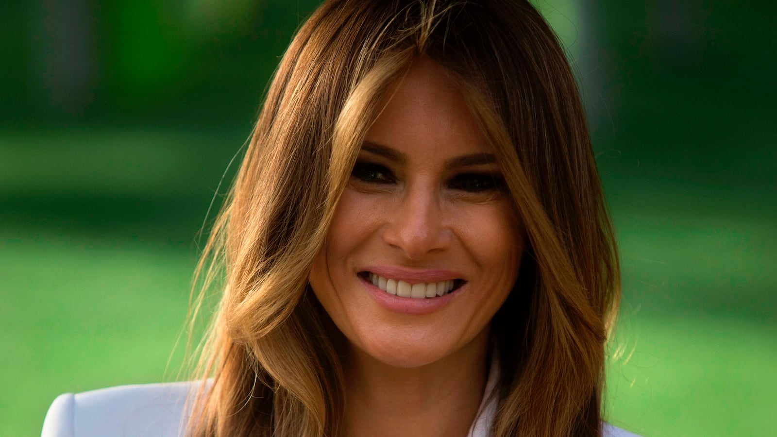 170621-melania-trump-makeover-hero_hrrzte