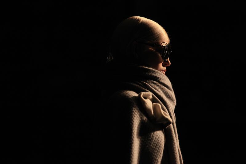 galleries/2014/02/08/backstage-at-prabal-gurung-new-york-fashion-week-2014-photos/prabalgurung14_vvc2gi