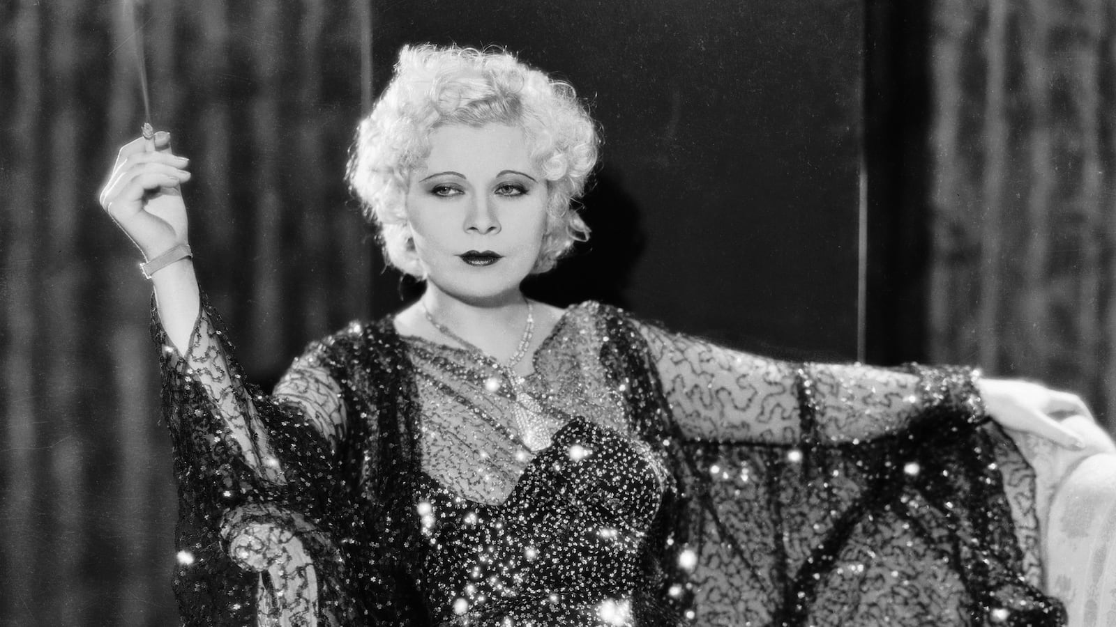 211015-mae-west-sex-tease-01_u9jsja
