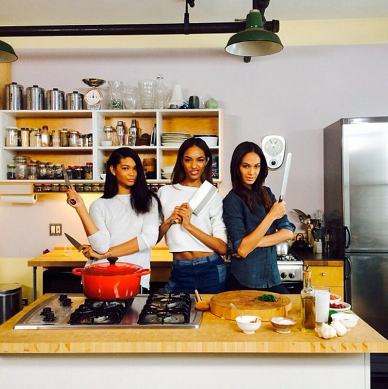 galleries/2014/02/09/from-kim-kardashian-to-karlie-kloss-the-11-best-fashion-instagrams/140207-fashion-instas-officialjdunn_acypyh