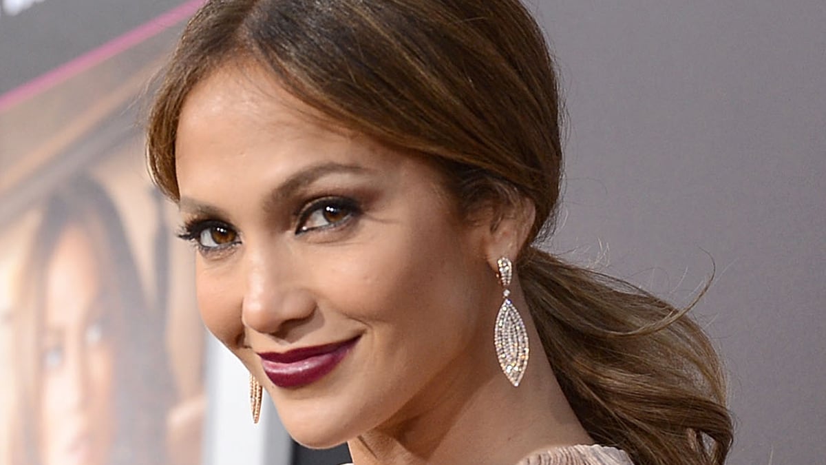 cheats/2012/05/16/j-lo-rumored-to-be-leaving-idol/jlo-quits-american-idol-cheat_ojghcy