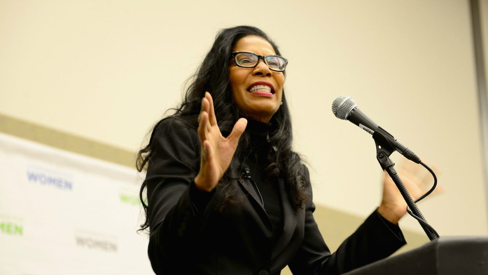 cheats/2014/12/20/scandal-crisis-expert-handling-sony/141220-olivia-pope-cheat_tv59rf