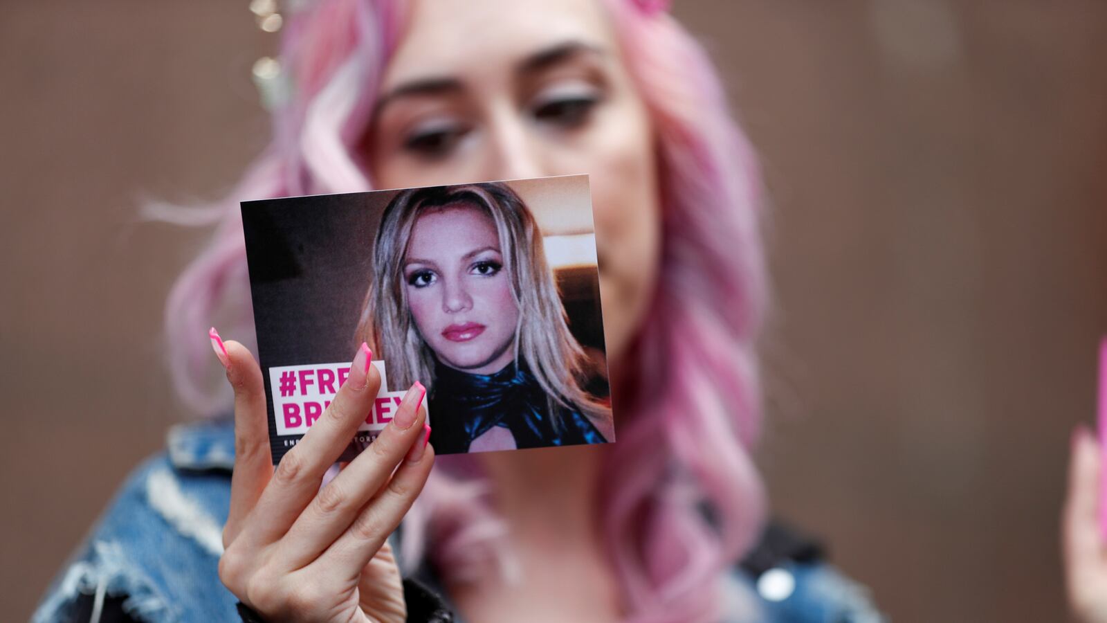 2021-07-27T002300Z_1486808023_RC2LSO97XUYY_RTRMADP_3_PEOPLE-BRITNEY-SPEARS_n2hey4