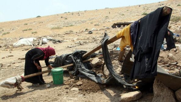 articles/2012/09/17/isaac-ishmael-and-burying-the-hatchet/susiya-desert-openz_fuqwgm