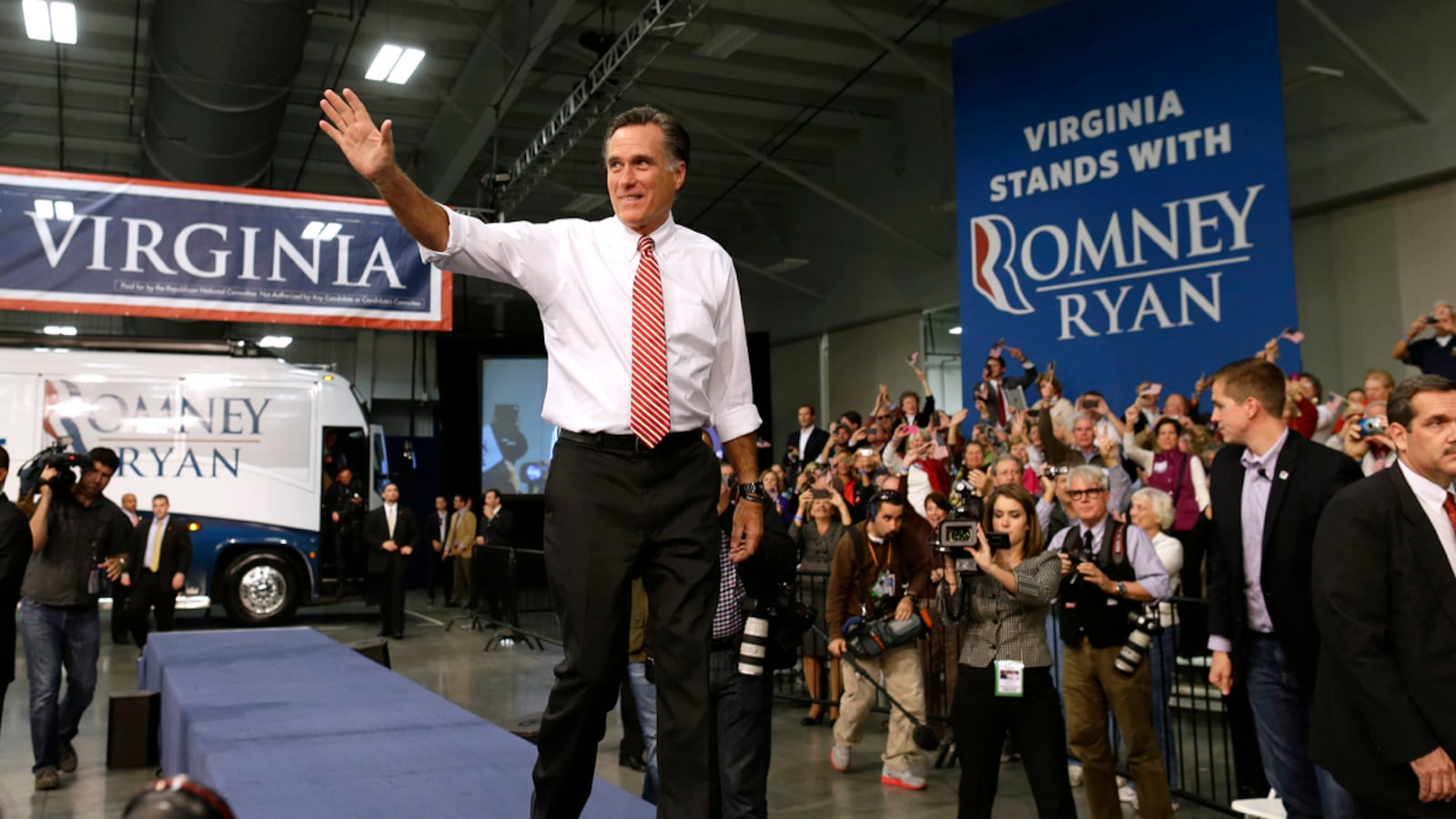 articles/2012/11/02/obama-reacts-to-romney-s-risky-late-ad-buys/romney-late-ad-spending-spree-warren-tease_ehgedf