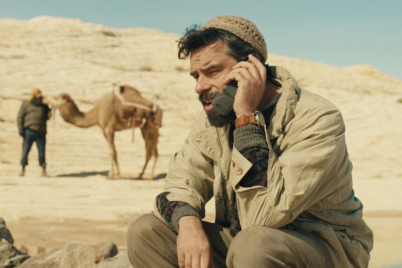 galleries/2015/12/03/holiday-movie-preview-star-wars-the-force-awakens-the-revenant-and-more/151201-holiday-don-verdean_w0q5aa