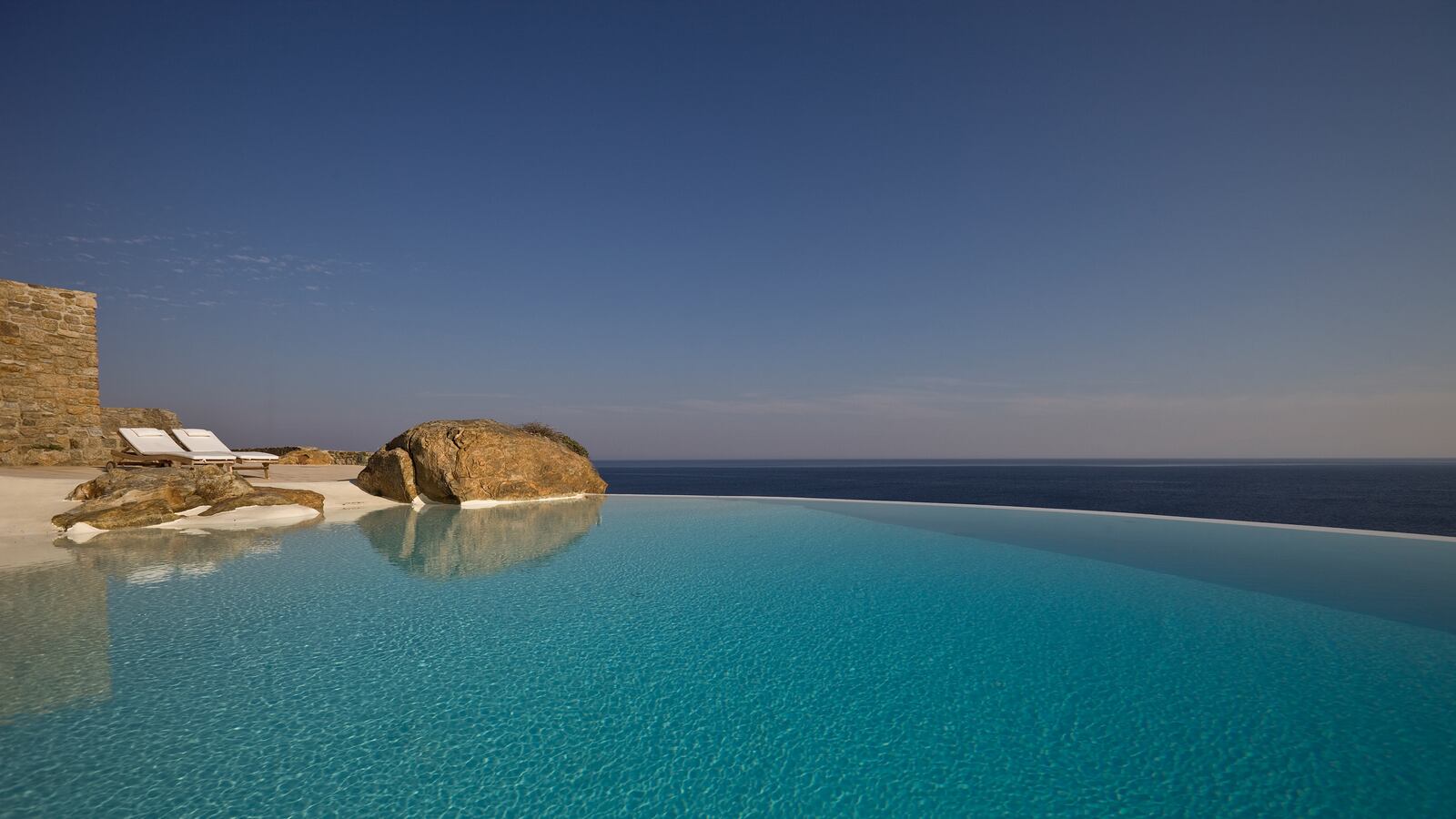 galleries/2013/03/08/omg-i-want-this-house-mykonos-photos/130307-omg-greece20_mgxzhm