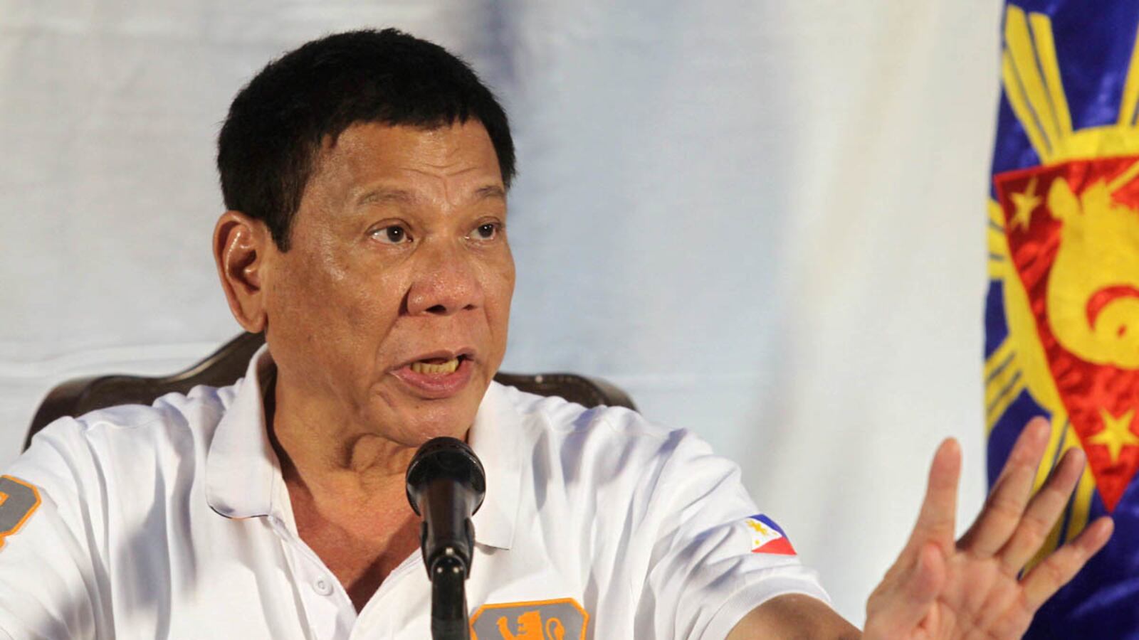 cheats/2016/08/23/2k-killed-in-filipino-regime-s-drug-war/160823-duterte-murders-philippines-cheat_jdj4ot
