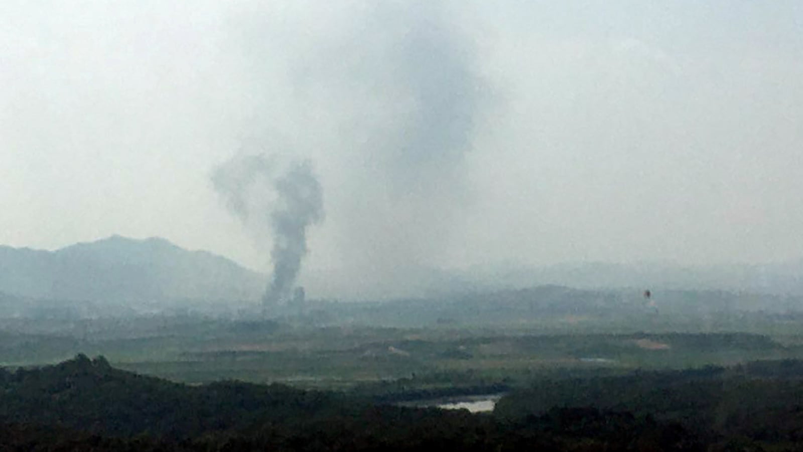 2020-06-16T081814Z_1546020838_RC27AH9ZK3E6_RTRMADP_3_NORTHKOREA-SOUTHKOREA_skmzor