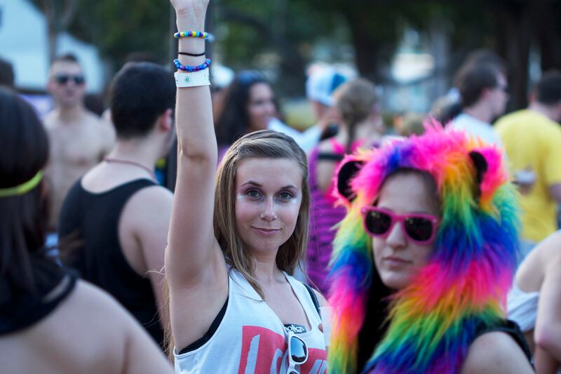 galleries/2012/03/26/ultra-music-festival-s-wildest-fans-including-paris-hilton-wheelchair-raver-and-more/ultras-wildest-fans-3_oiwgey