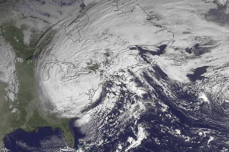 articles/2013/05/15/noaa-examination-of-sandy-response-concludes-agency-needs-more-storm-surge-modelers-and-better-social-media-strategy/140515-NOAA-tease_sqplwg