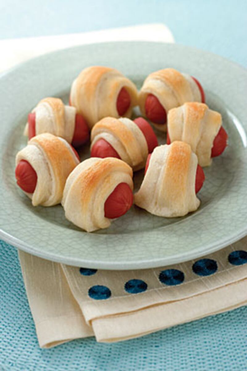 galleries/2010/07/01/guilt-free-cocktails-snacks/guilt-free-food---pigs-in-a-blanket_ywedxi