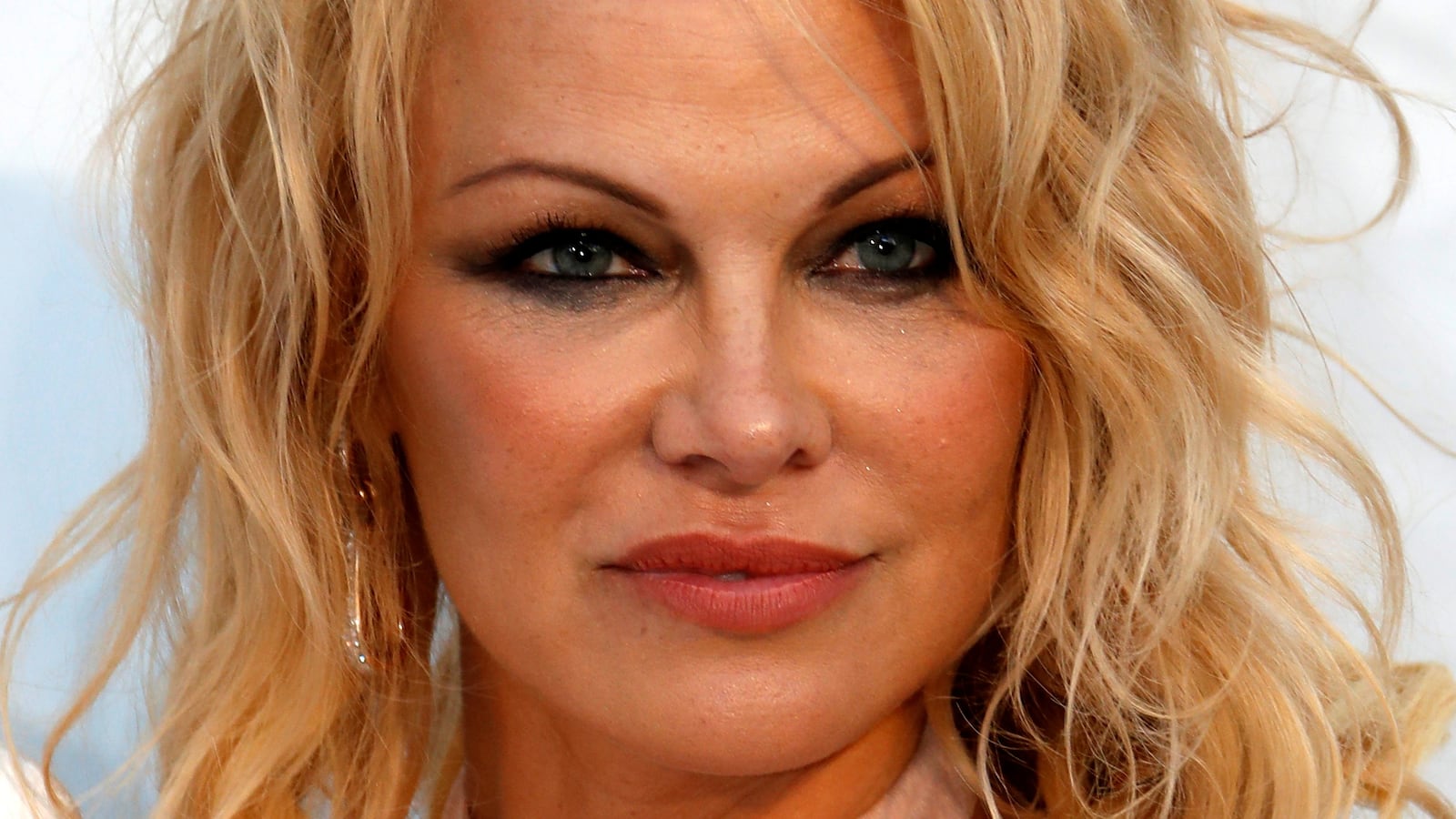 2022-03-23T194144Z_401475263_RC2J8T93FMWN_RTRMADP_3_BROADWAY-CHICAGO-PAM-ANDERSON_qsai4t