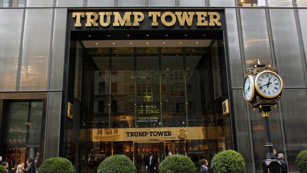 cheats/2016/03/21/judge-to-hide-trump-partner-s-mafia-past/160321-trump-adviser-mafia-cheat_zsnmm0